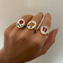 Load image into Gallery viewer, Custom 14k Gold Vermeil Signet Ring - Size 7