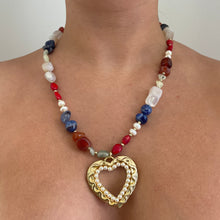 Load image into Gallery viewer, Pearl Heart Stones Necklace
