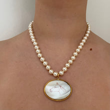 Load image into Gallery viewer, Horse Mother Of Pearl Necklace
