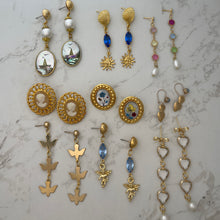 Load image into Gallery viewer, Frosted Double Heart Earrings

