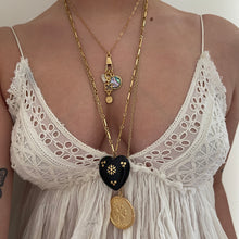 Load image into Gallery viewer, Catch &amp; Carry Necklace
