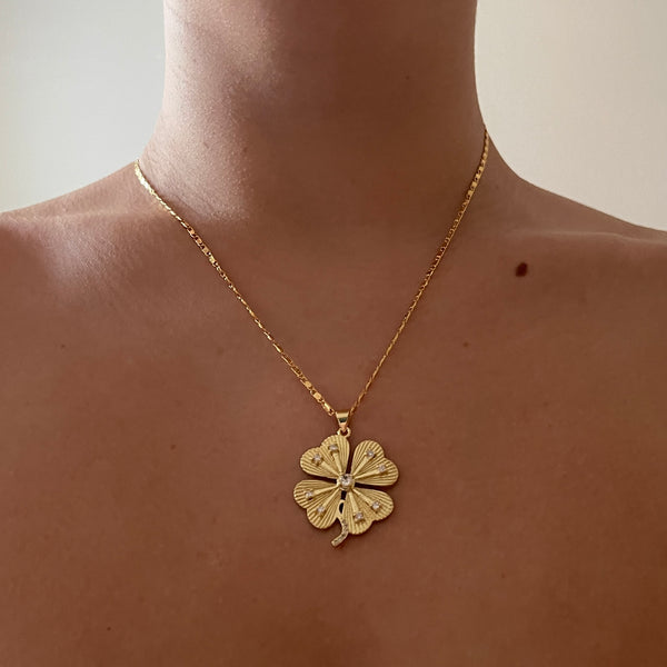 【SURGERY】l clover emblem necklace SURGERY】l clover emblem necklace Shamrock Necklace 4 Four