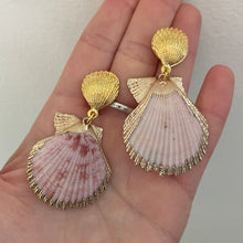 Load image into Gallery viewer, Shell Earrings #3 (1/1)
