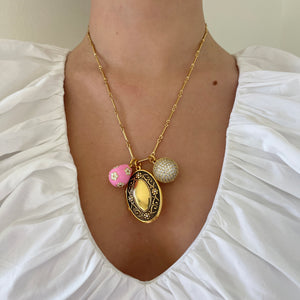 Eggy Necklace (1/1)