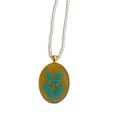 Load image into Gallery viewer, Aqua Lillies Pearly Necklace
