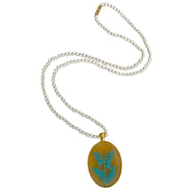 Load image into Gallery viewer, Aqua Lillies Pearly Necklace
