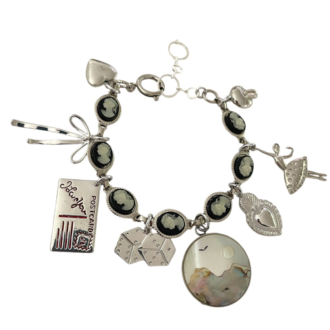 Silver Cameo Bracelet (1/1)