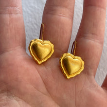Load image into Gallery viewer, Vintage 70s/80s Gold Plated Heart Earrings
